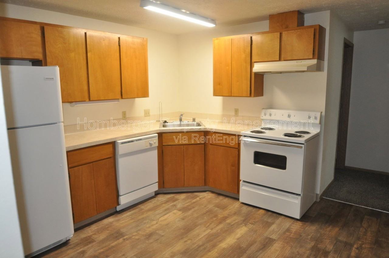 2307 W Cleveland Ave #1 - Photo 3 of 7