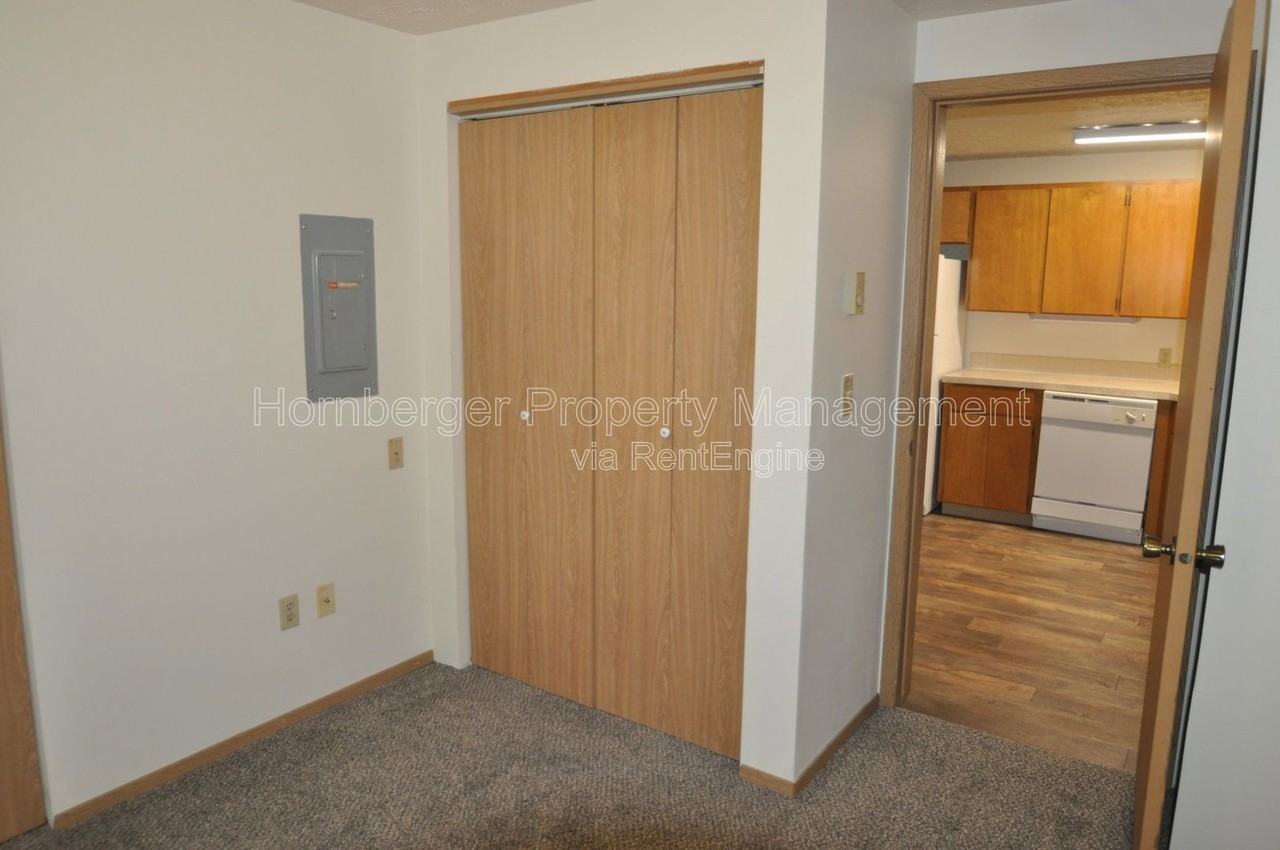 2307 W Cleveland Ave #1 - Photo 5 of 7