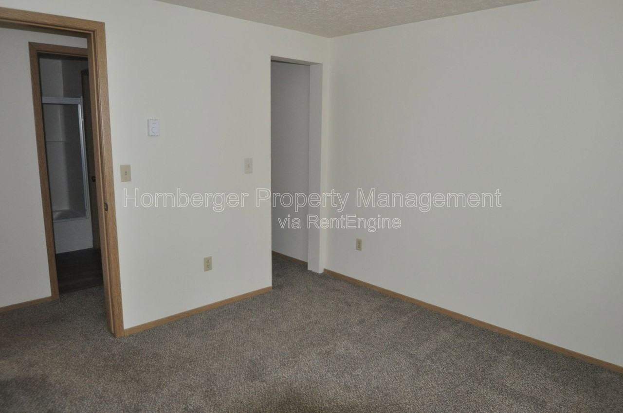 2307 W Cleveland Ave #1 - Photo 6 of 7