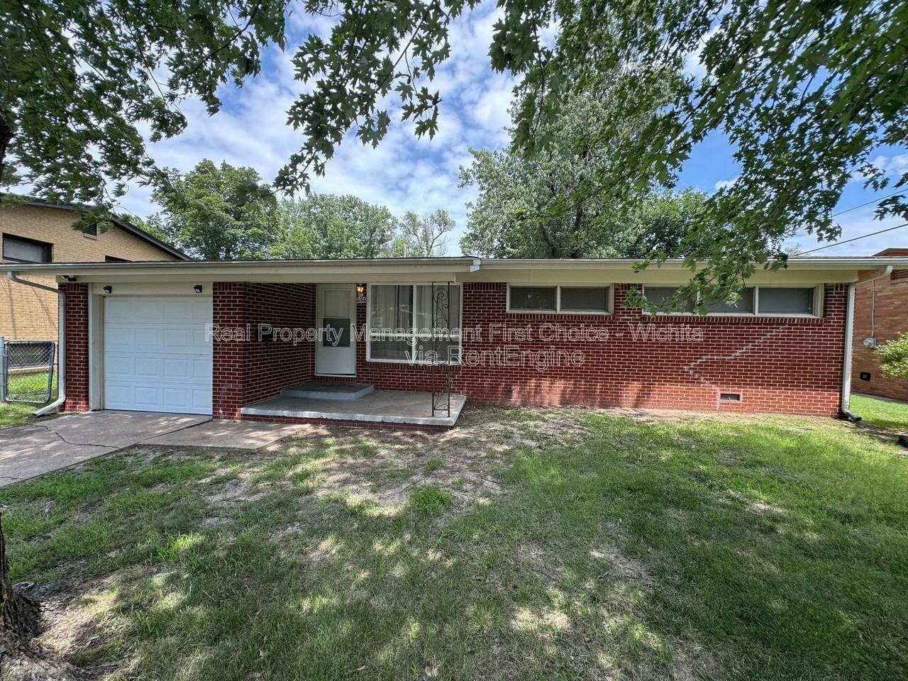 2136 S Euclid Ave - Photo 2 of 28