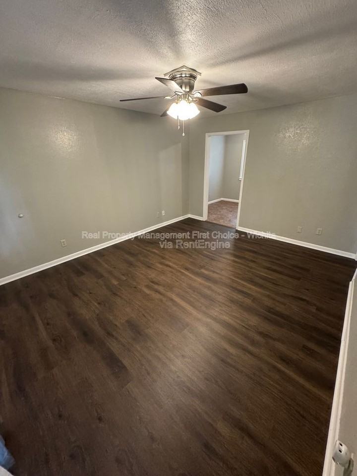 2136 S Euclid Ave - Photo 5 of 28