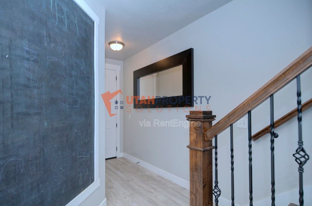 15351 S Tarawa Dr - Photo 3 of 27
