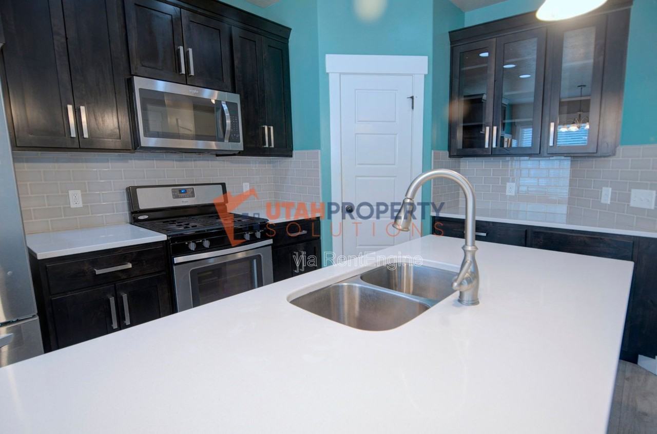 15351 S Tarawa Dr - Photo 7 of 27