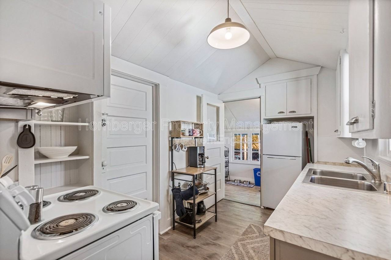 1810 W 11th Ave - Photo 5 of 30