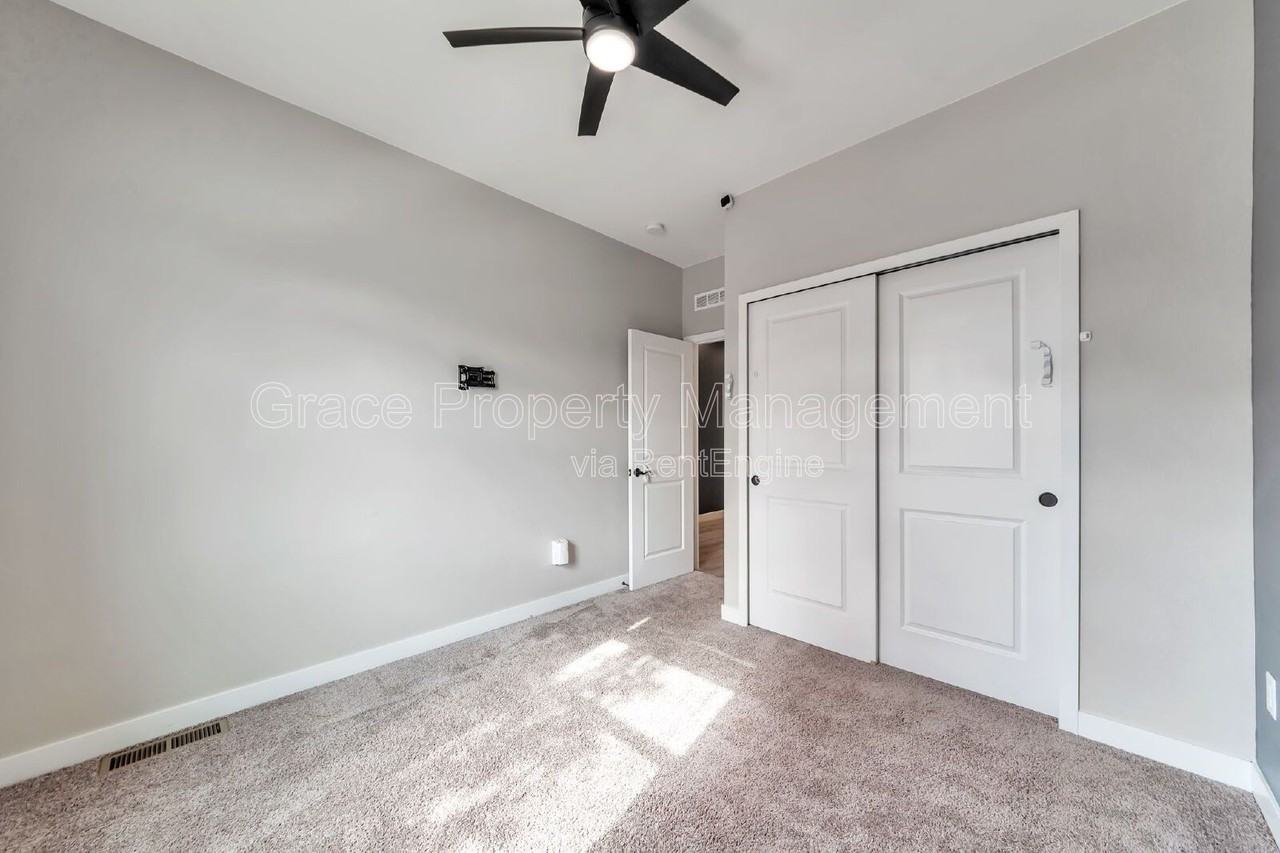 4751 Ambrose Pl - Photo 3 of 29