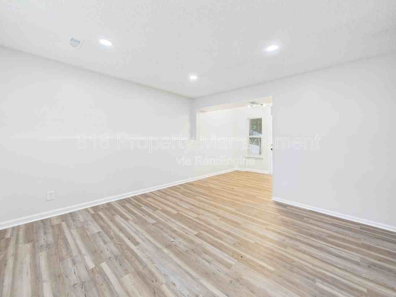 3104 Orville Ave #B - Photo 3 of 18
