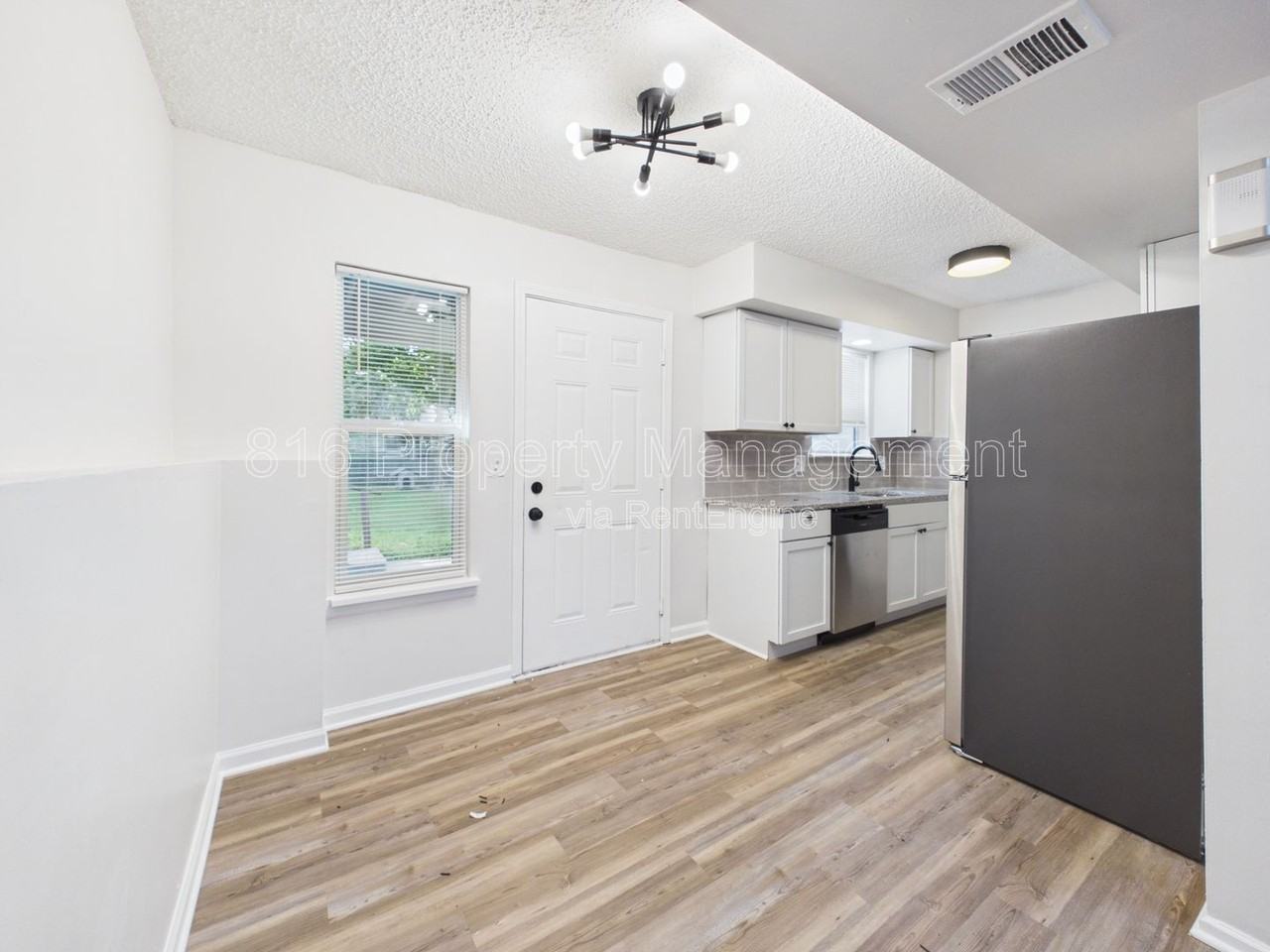 3104 Orville Ave #B - Photo 5 of 18