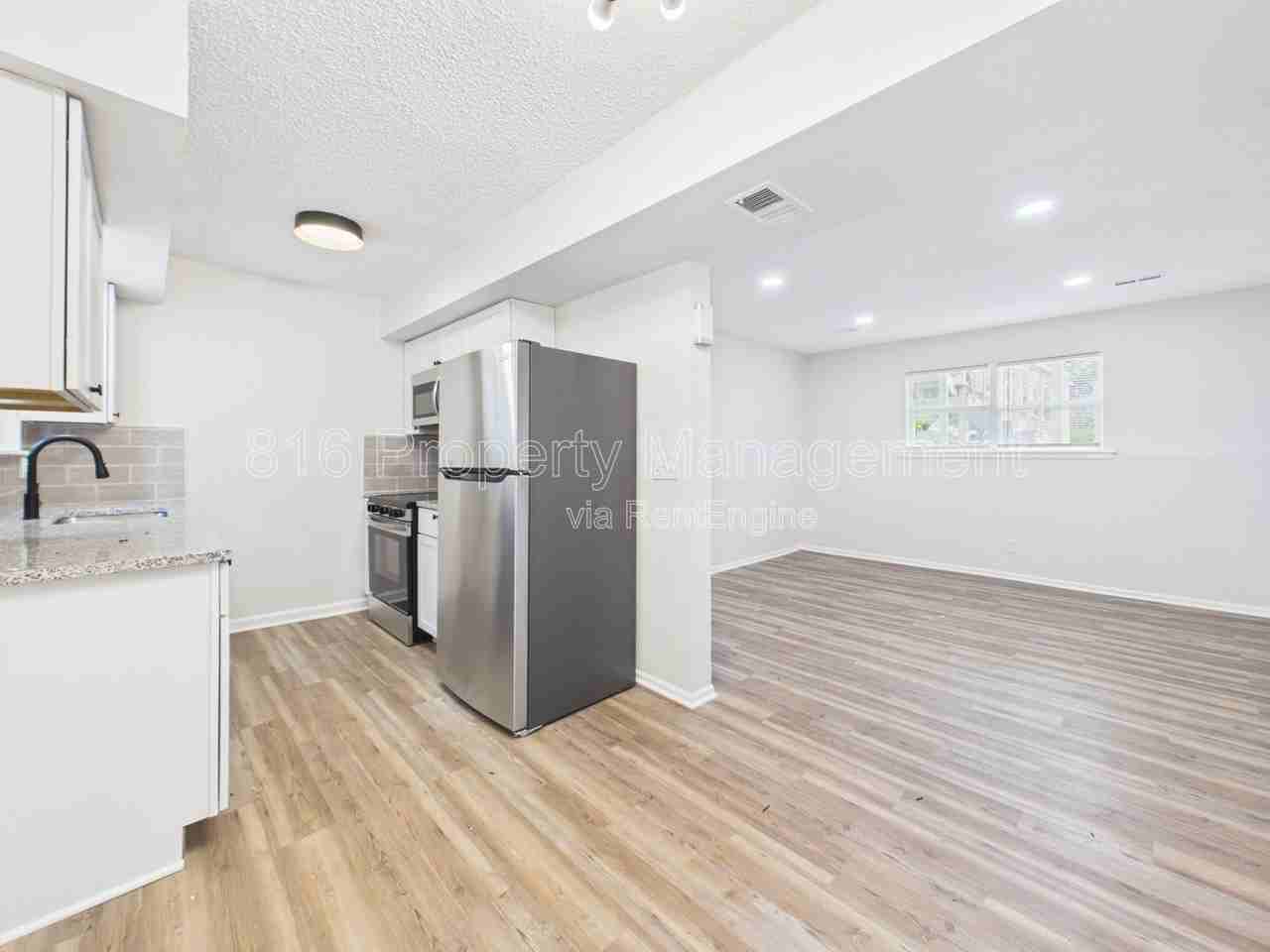 3104 Orville Ave #B - Photo 6 of 18
