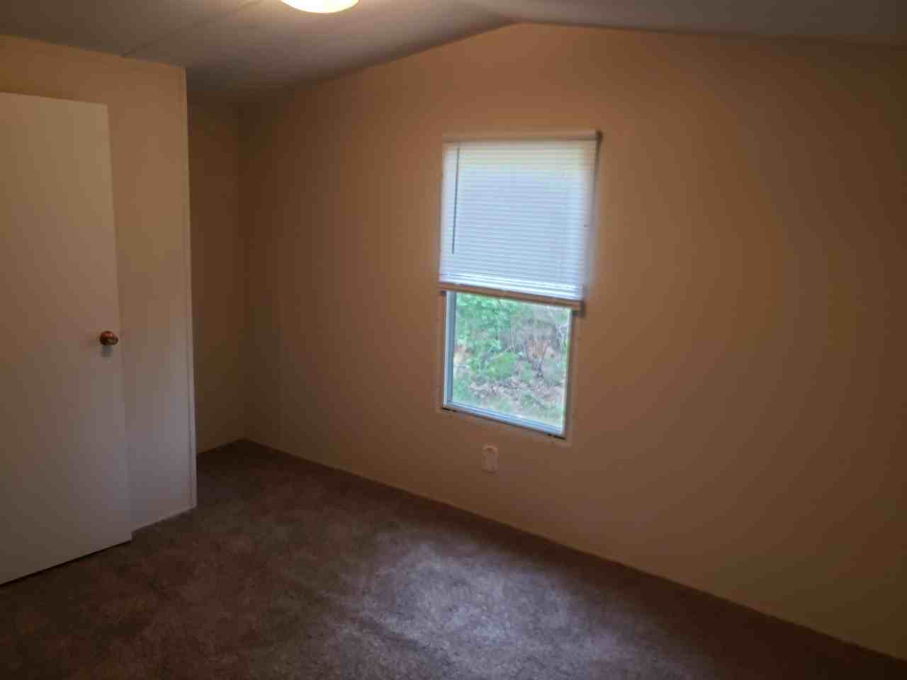135 Ransdell Ln - Photo 2 of 7