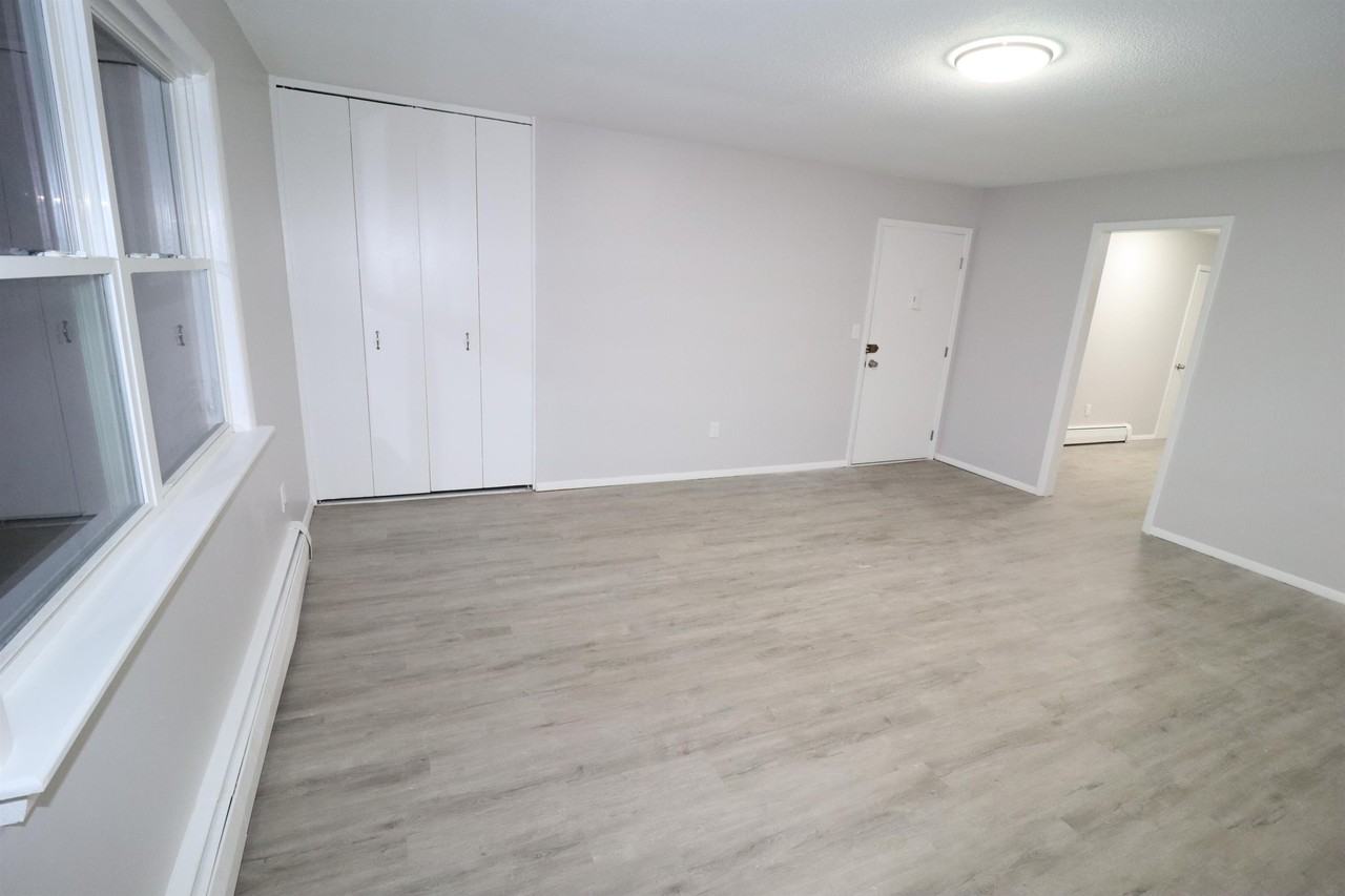 139 Litchfield Pines Dr #D - Photo 2 of 30
