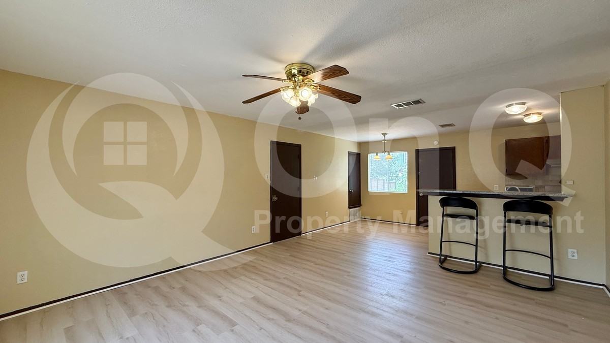 4906 Turnstone Dr - Photo 5 of 18