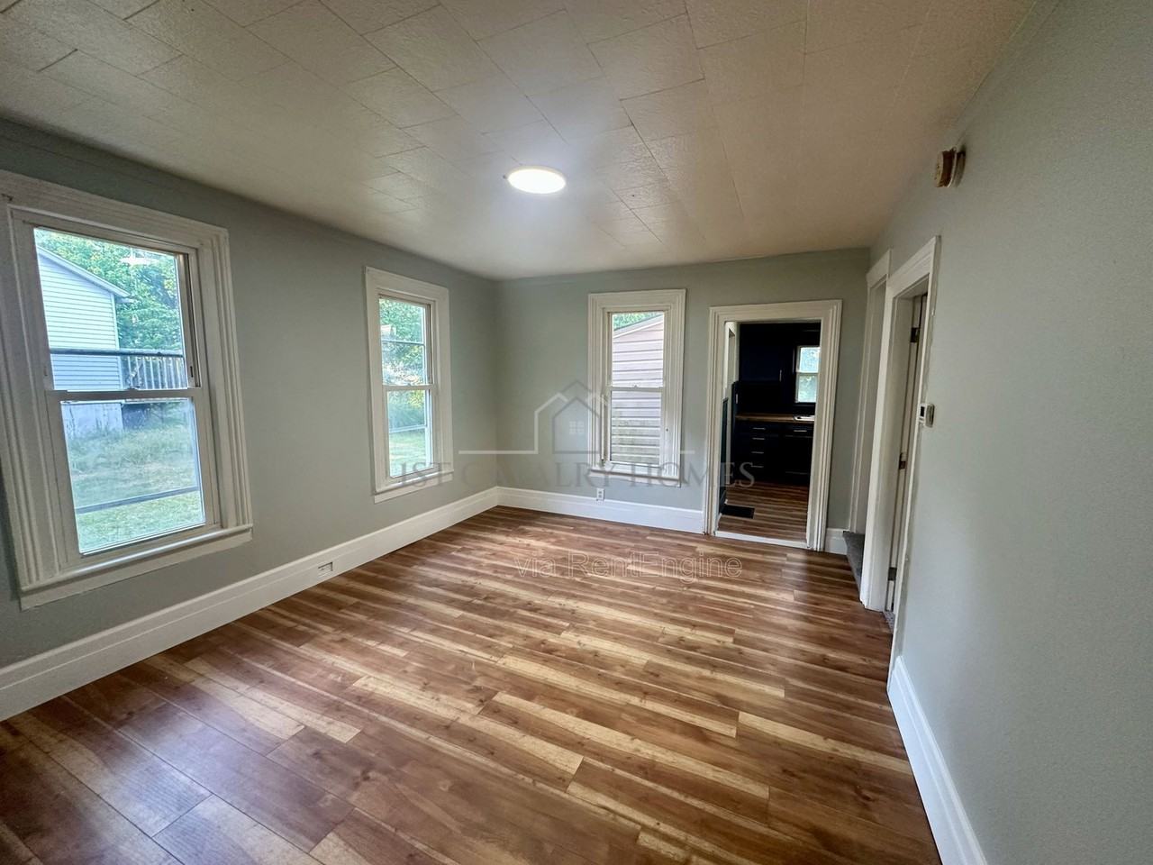 251 Arch St - Photo 2 of 12