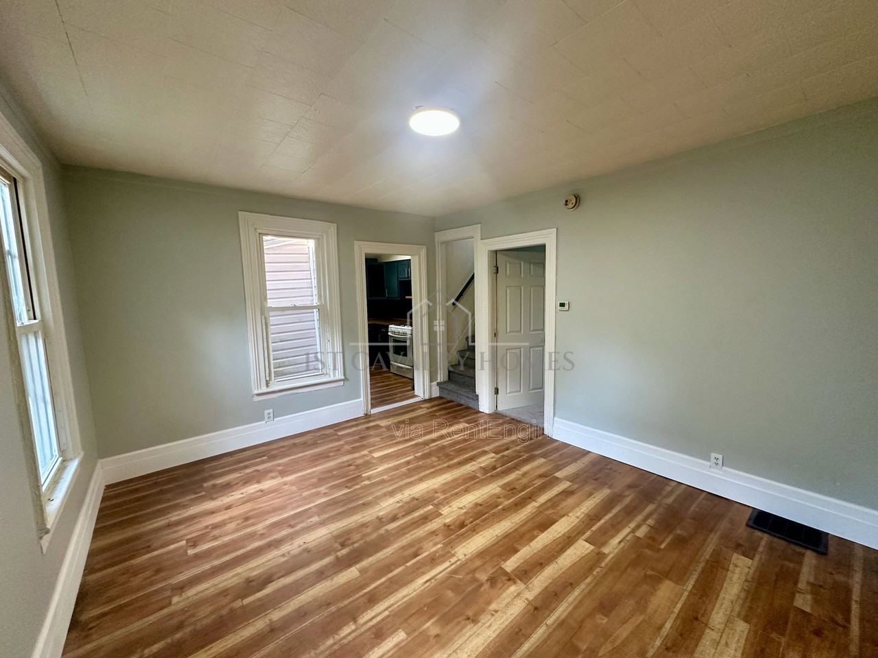 251 Arch St - Photo 3 of 12