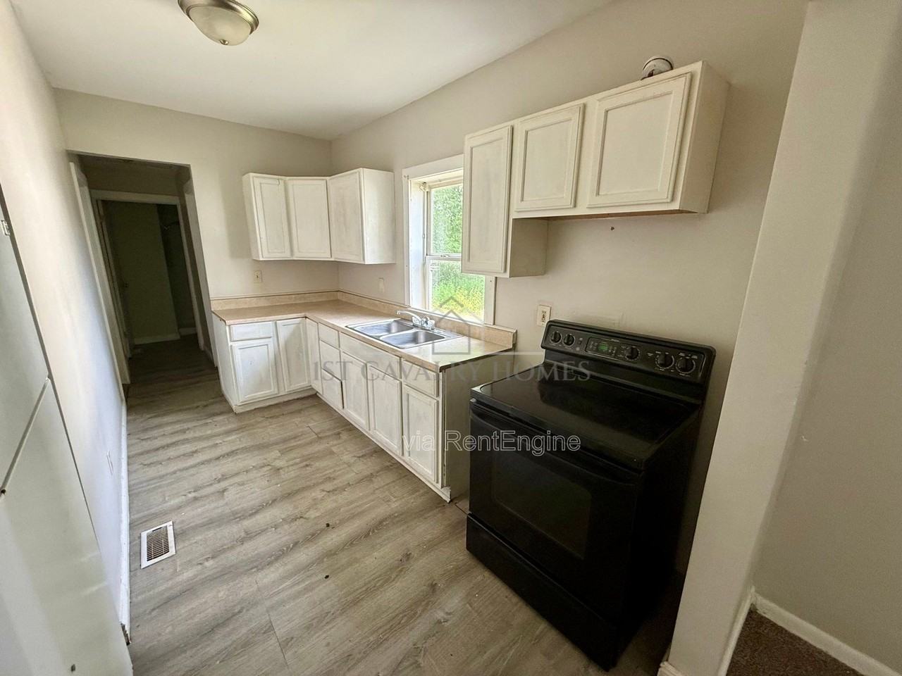 289 Sumner Ct - Photo 5 of 8