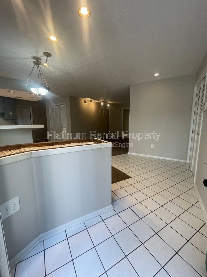402 Wynnes Ridge Cir Se - Photo 4 of 47