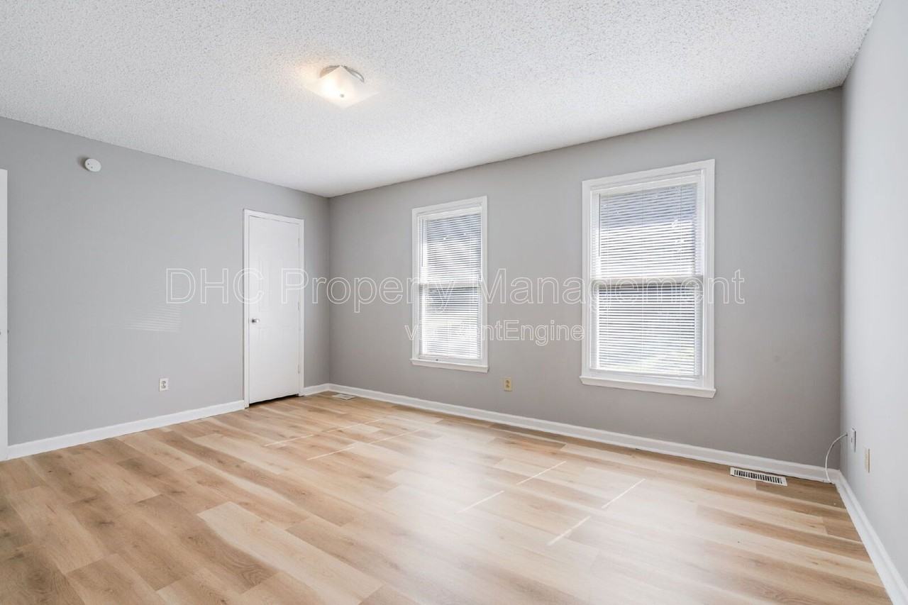 8079 Creekstone Way - Photo 6 of 11