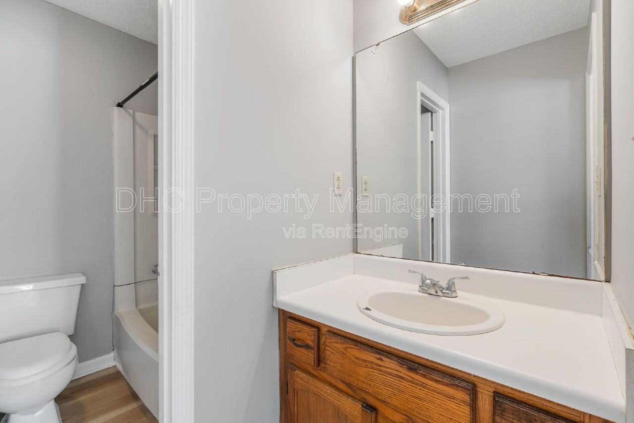 8079 Creekstone Way - Photo 7 of 11