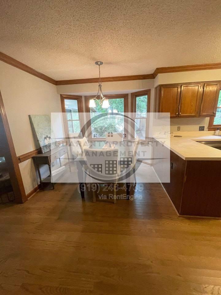 639 Greenwood Cir - Photo 3 of 13