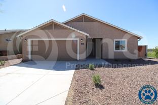 238 N Sycamore St - Photo 1 of 1