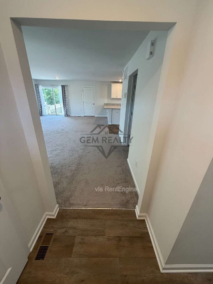 6619 Sacagawea St - Photo 2 of 50
