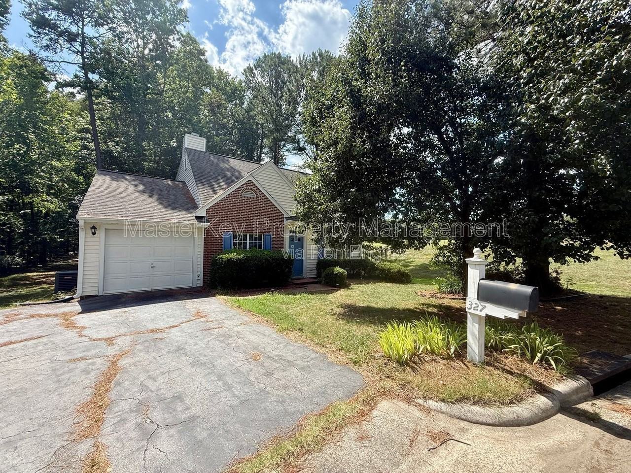 327 Saint Thomas Dr - Photo 2 of 25