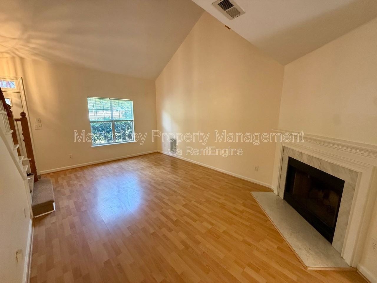 327 Saint Thomas Dr - Photo 6 of 25