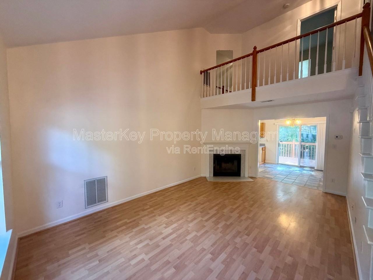 327 Saint Thomas Dr - Photo 7 of 25