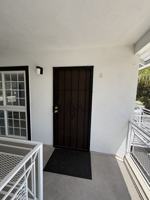 featured image of 405 Corona Del Mar #06