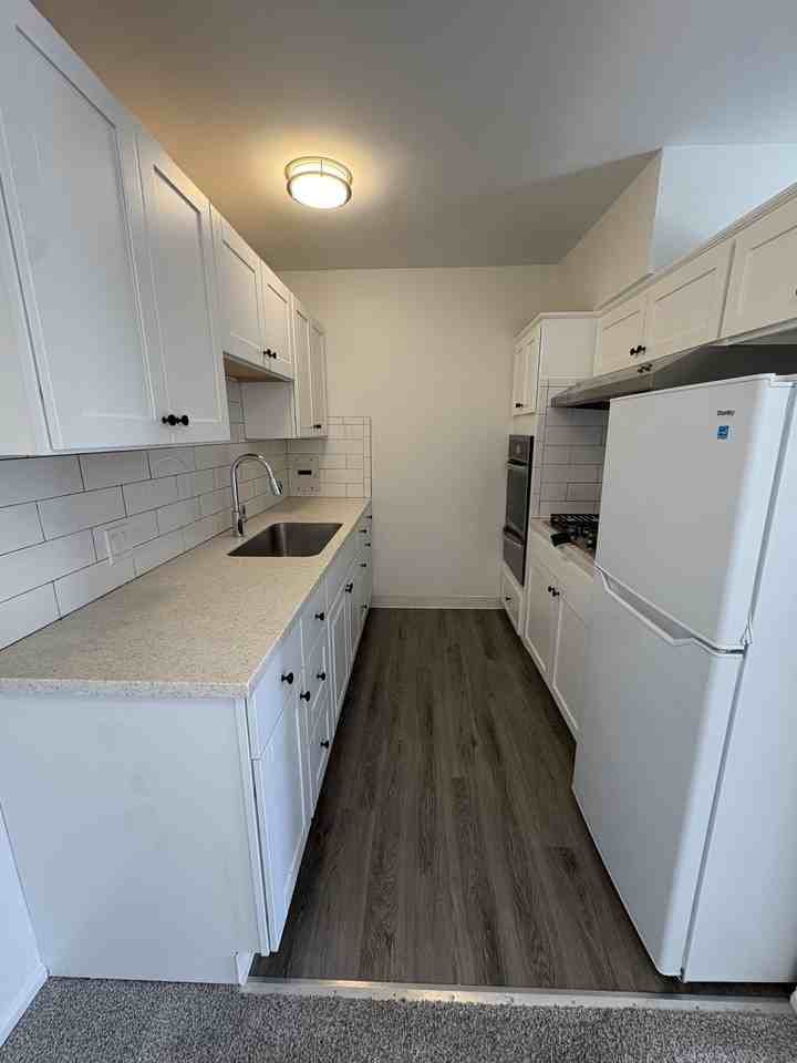 405 Corona Del Mar #06 - Photo 6 of 12