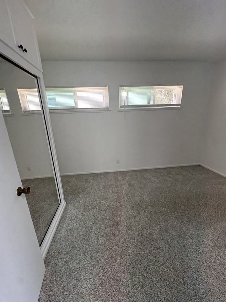 405 Corona Del Mar #06 - Photo 7 of 12