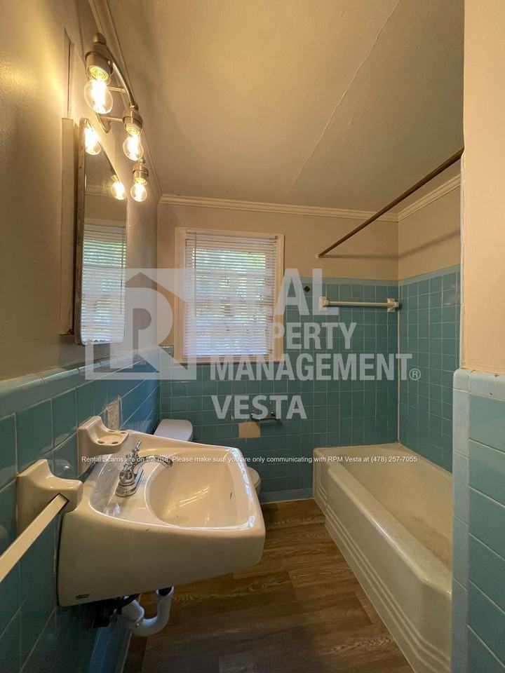 1769 Rocky Creek Rd - Photo 6 of 11