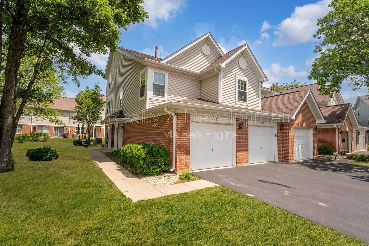 293 Regal Ct