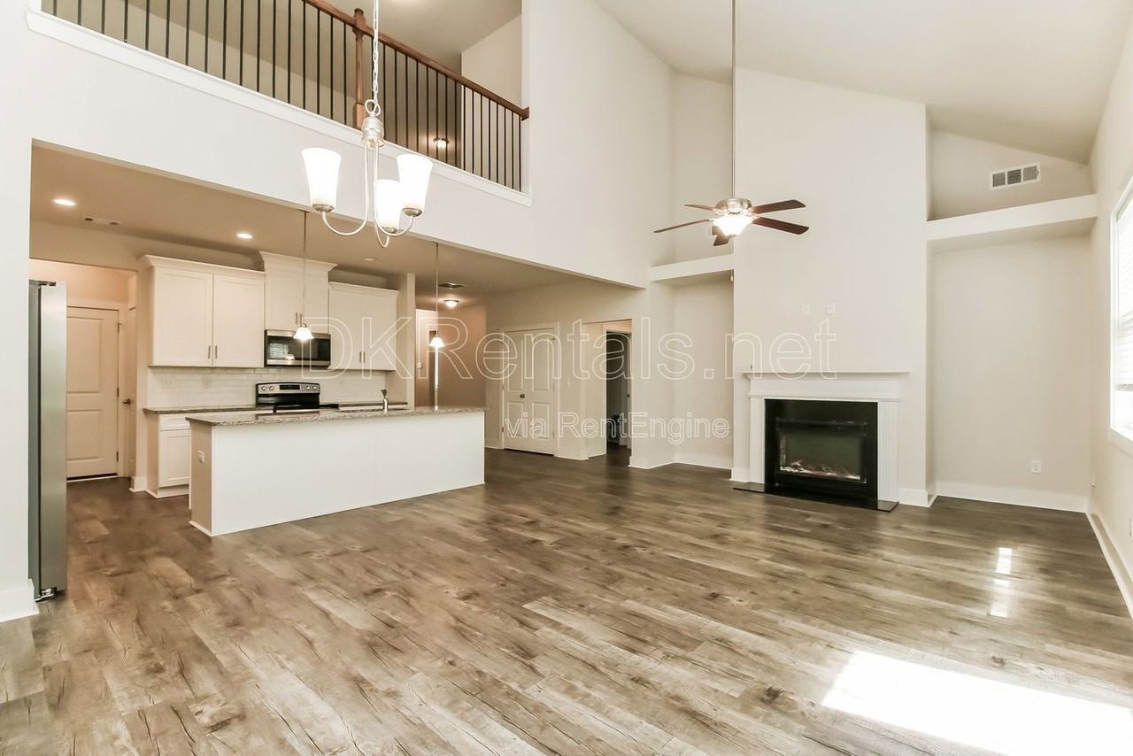 140 Stewart Glen Dr - Photo 3 of 20