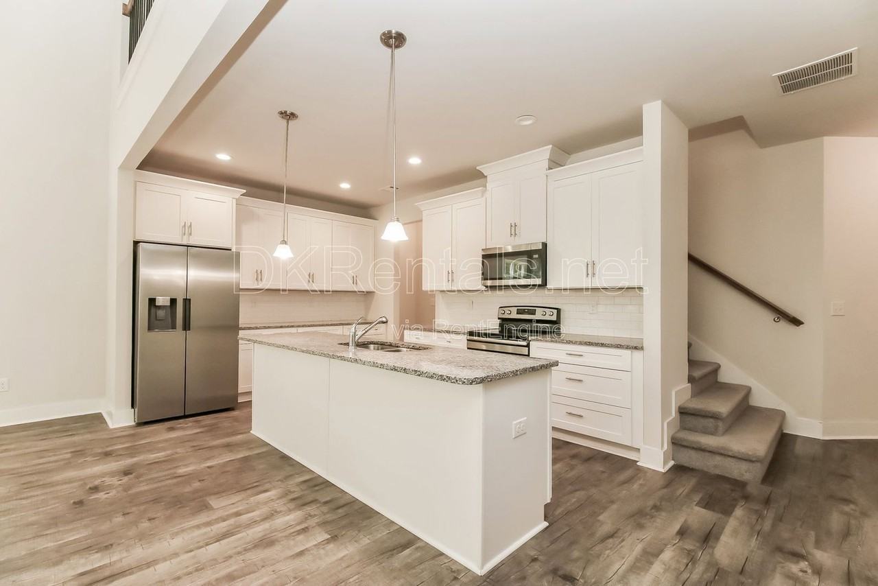 140 Stewart Glen Dr - Photo 6 of 20
