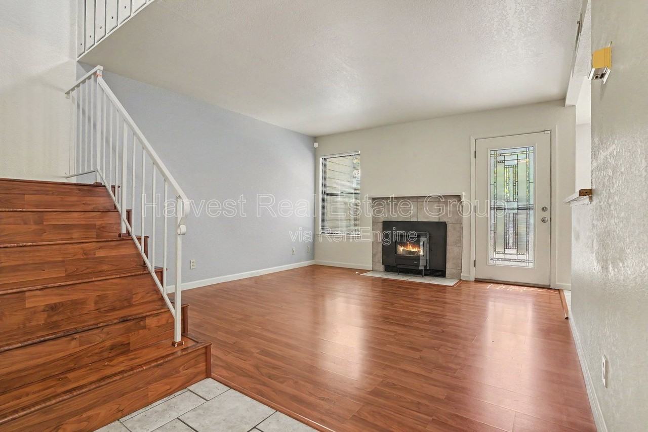 4014 Penny Ter #1 - Photo 4 of 24