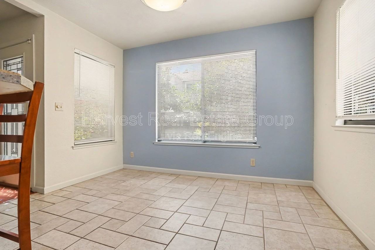 4014 Penny Ter #1 - Photo 7 of 24
