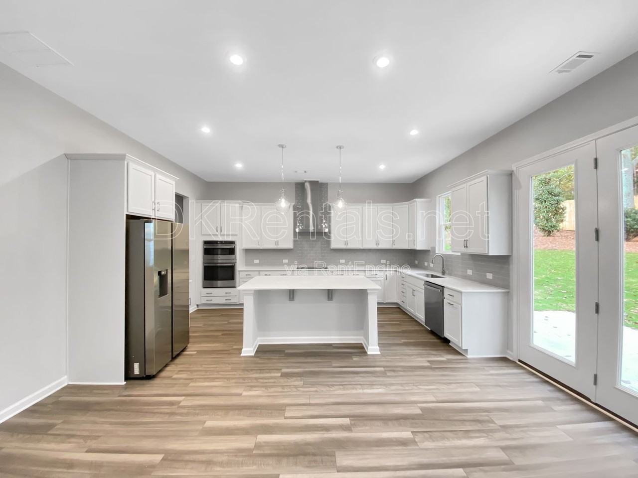 245 Birchwood Row - Photo 7 of 34