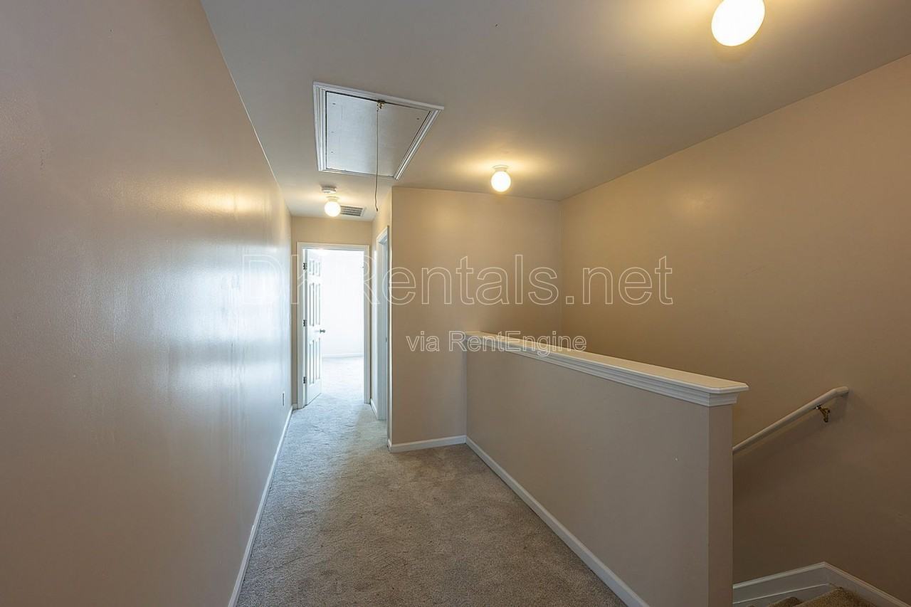 1959 Lakeshore Overlook Cir Nw - Photo 4 of 25