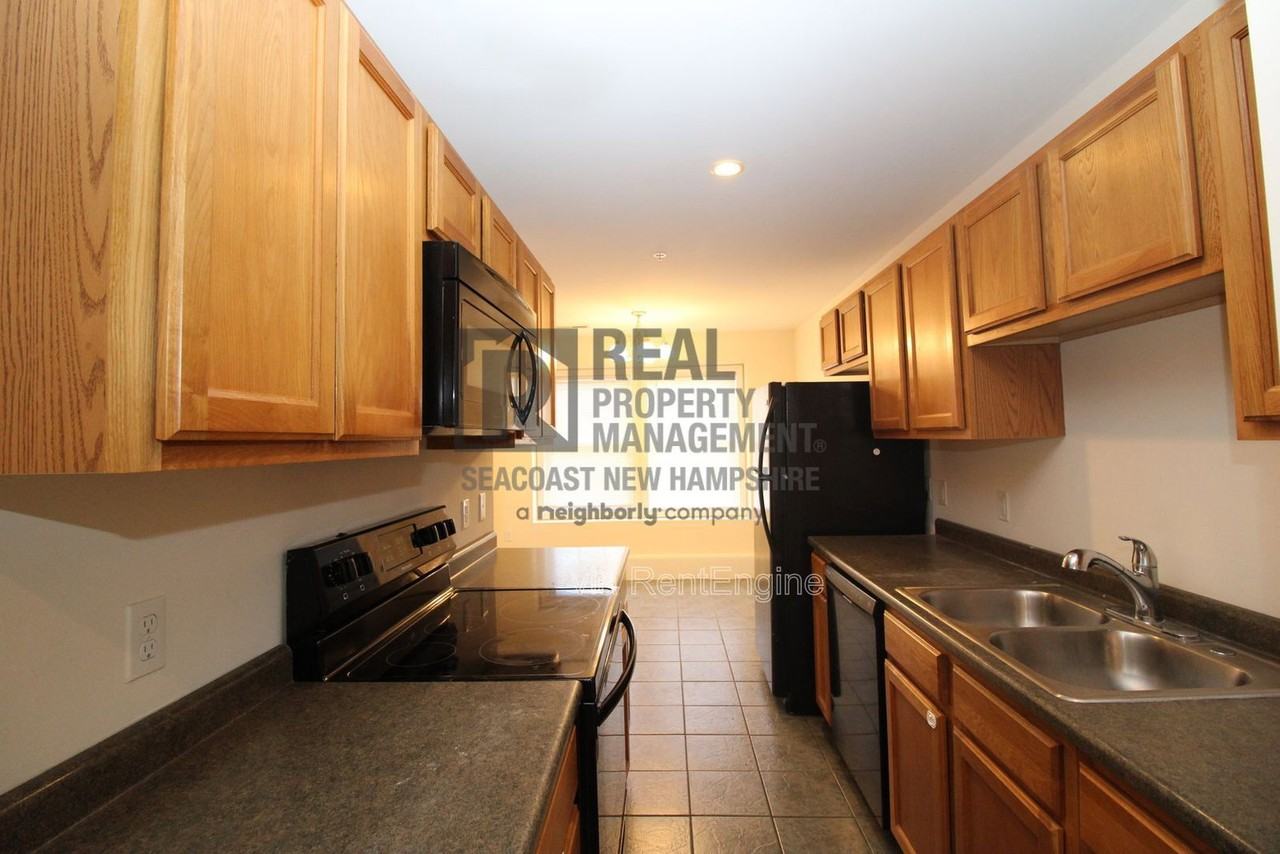 4 Waverly Dr - Photo 2 of 17