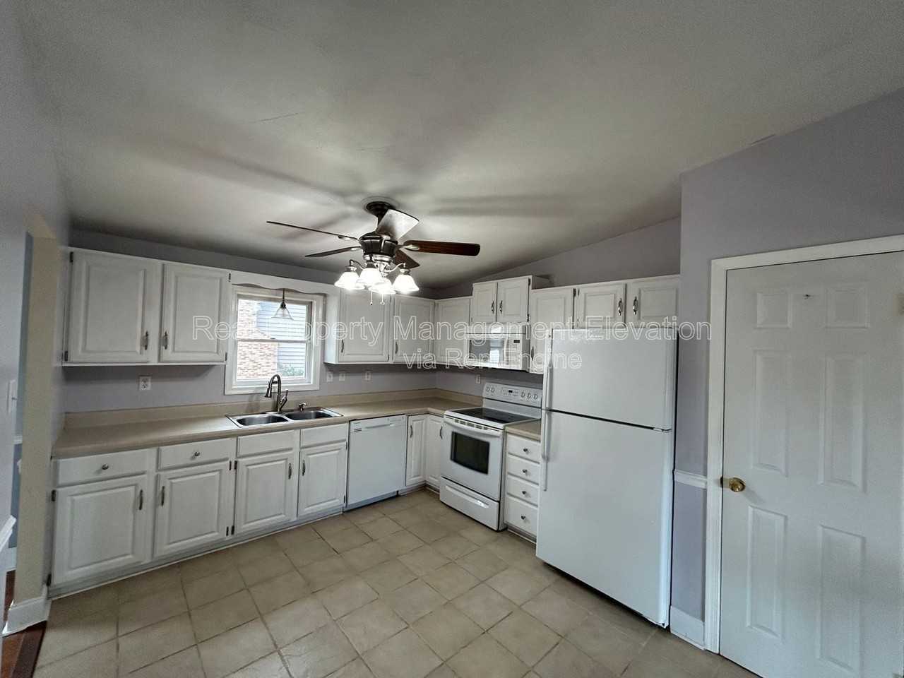 123 Mill Race Dr - Photo 3 of 6