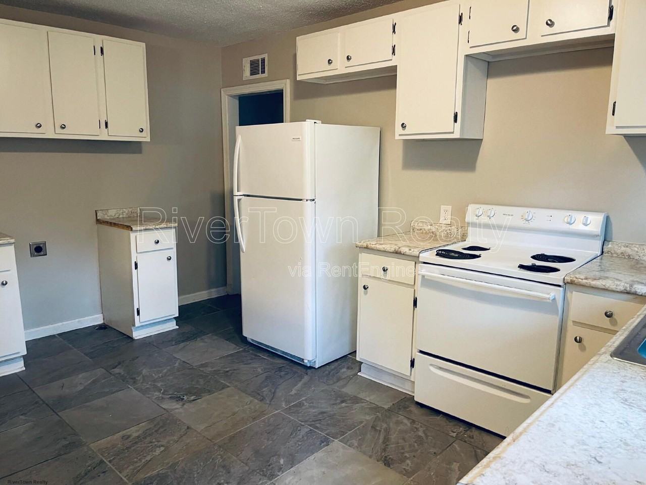 187 N Holmes St - Photo 4 of 13