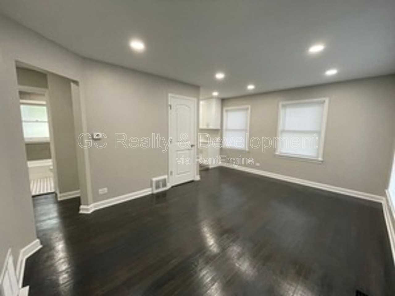 4315 Stanley Ave - Photo 7 of 24