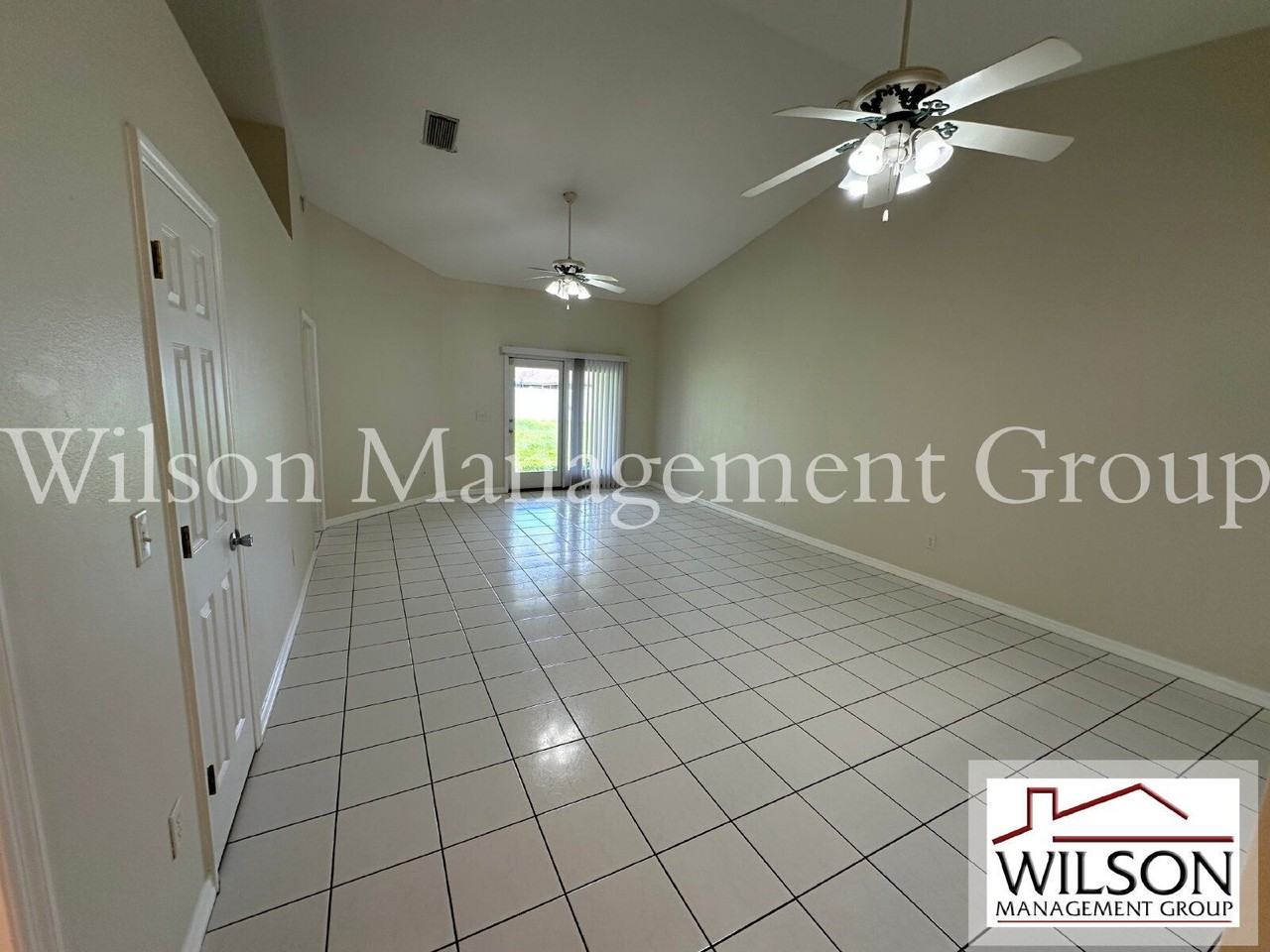 4066 Bonnie Dr - Photo 3 of 22