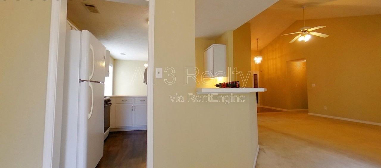 133 Harbour Lake Dr - Photo 5 of 19
