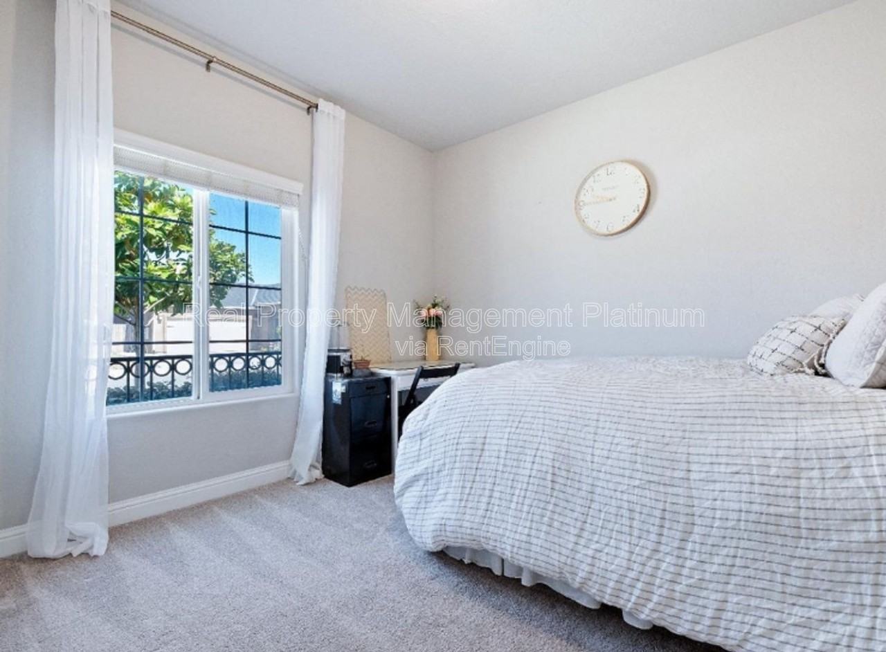 2170 Hermosa Ave - Photo 7 of 20