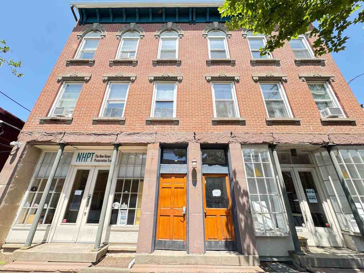 924 State St #7 - Photo 4 of 14