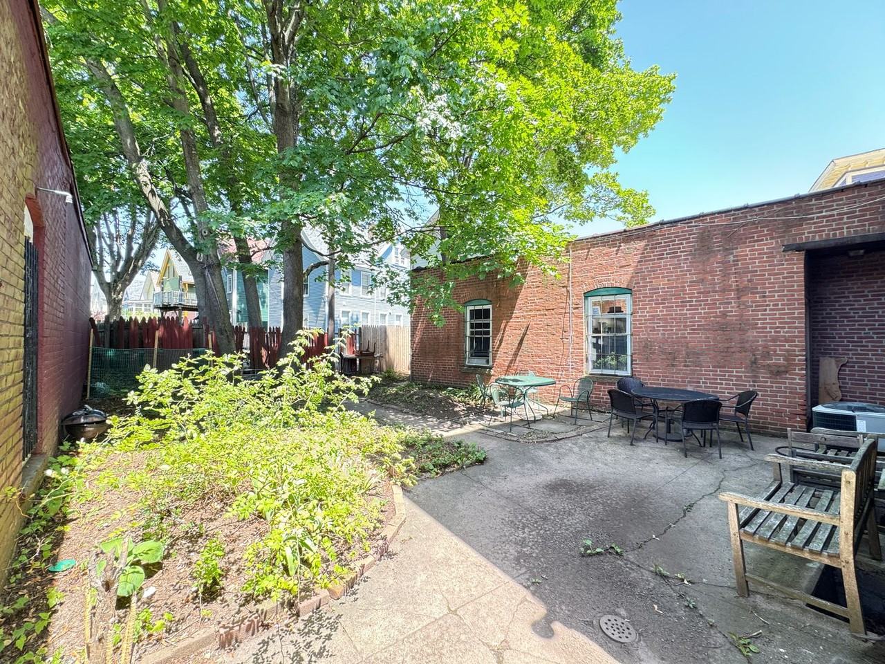 924 State St #7 - Photo 5 of 14