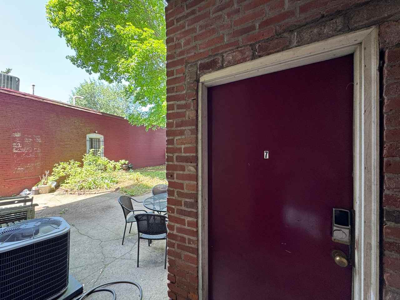 924 State St #7 - Photo 7 of 14