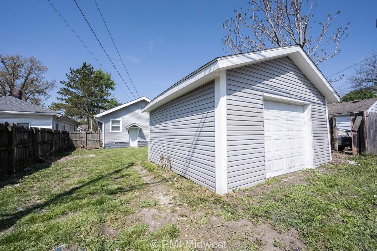 1321 N Ewing St - Photo 5 of 29