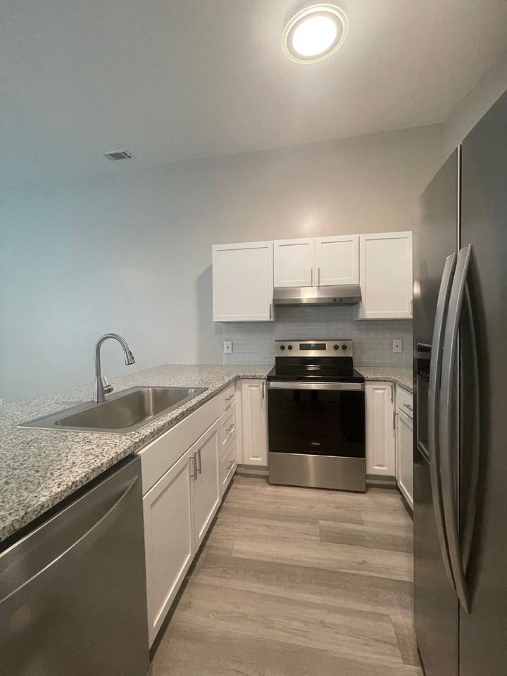 8201 Sunset Ave A - 1 - Photo 4 of 10